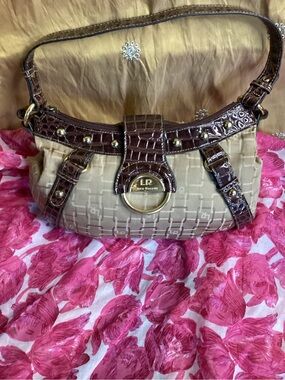 Vintage Beige and Brown Faux Croc-Trim Shoulder Bag with Gold Ring Accent